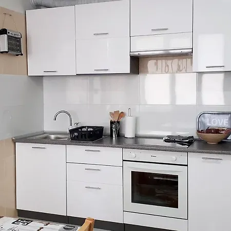 Lasic Apartment *